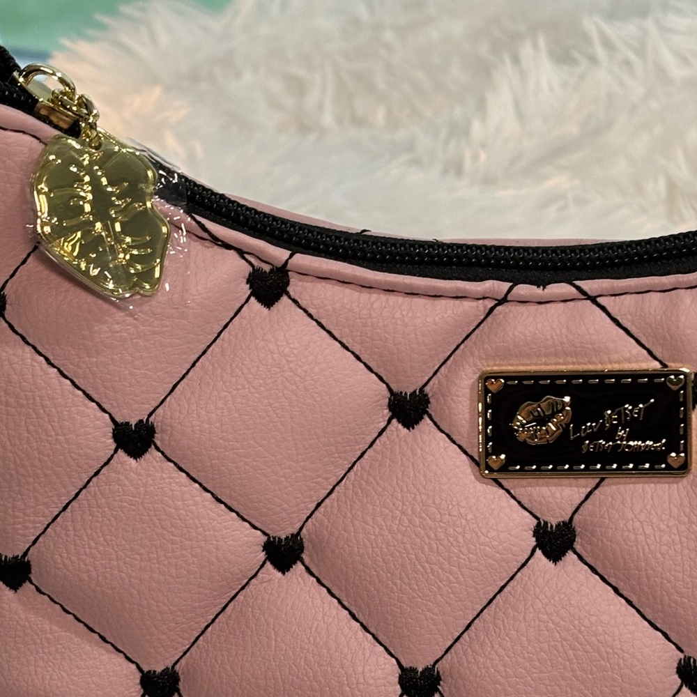 NWT Betsey Johnson Pink Quilted Black Heart Shoulder Bag Crossbody - Picture 7 of 14